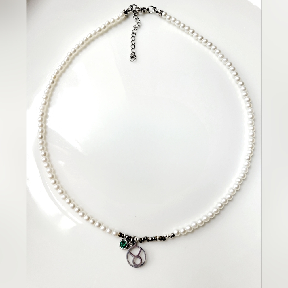 Handmade Choker Necklace (Taurus sign and stone)